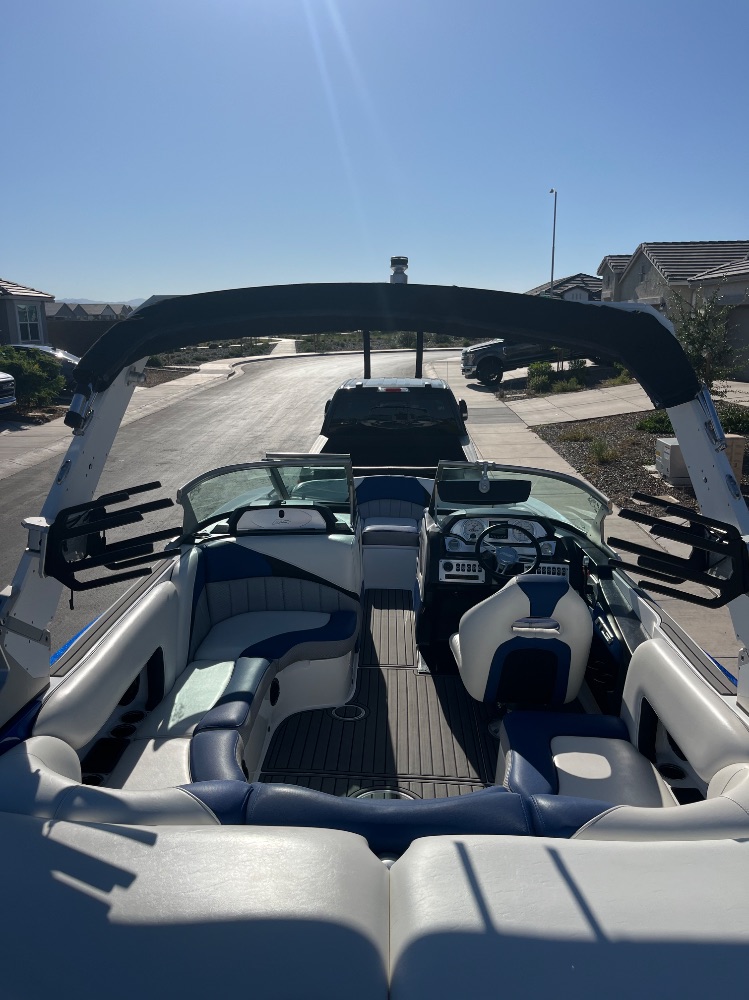 2019 MB B52 21' Icon